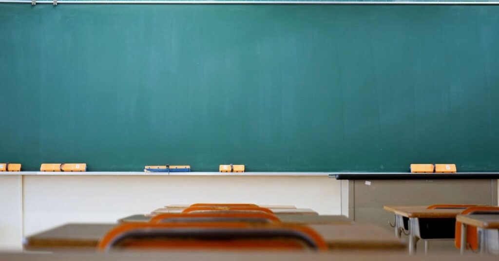 Atividade de Adjunto Adverbial com Gabarito