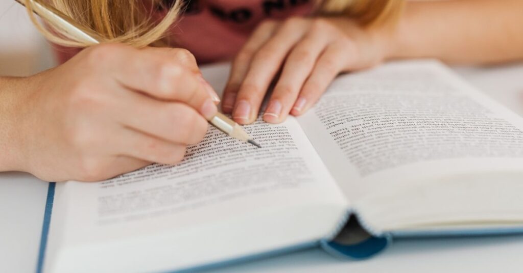 Atividade de Coesão e Coerência Textual para 8º e 9º Ano