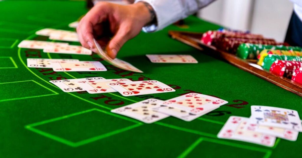Torneios de Fim de Semana A Revolução Híbrida de Slots e Mesas ao Vivo