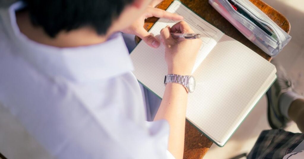 Atividade de Locução Adjetiva para 5º Ano